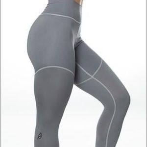 P’tula Lindsay Double Take Smoked Gray